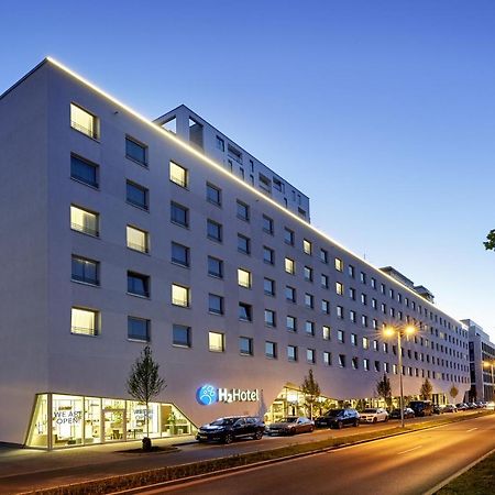 H2 Hotel Dusseldorf City Exterior photo
